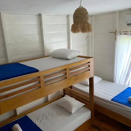 Crow'S Nest Hotel Tua Pejat Exterior photo